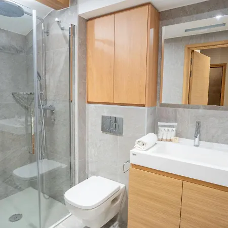 Magnifique Duplex A Courchevel, Spacieux Et Moderne Pour 8 Personnes - Fr-1-563-134